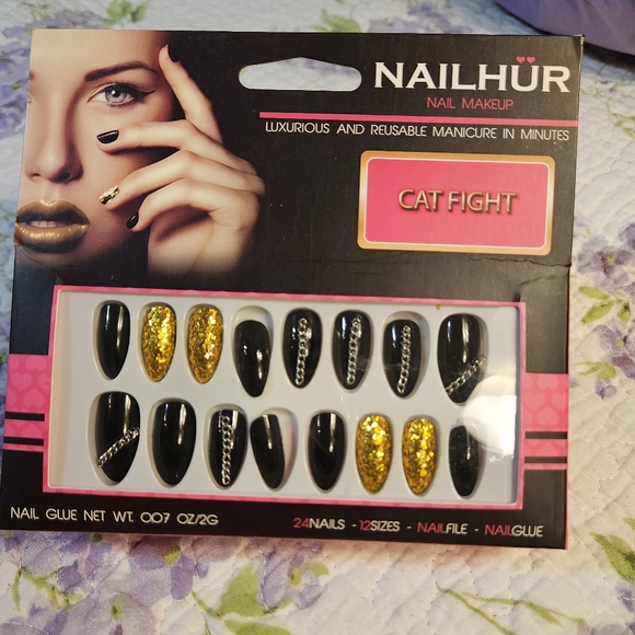 NAILHUR Makeup Reusable Nails "Catfight" Set - Picture 3 of 4